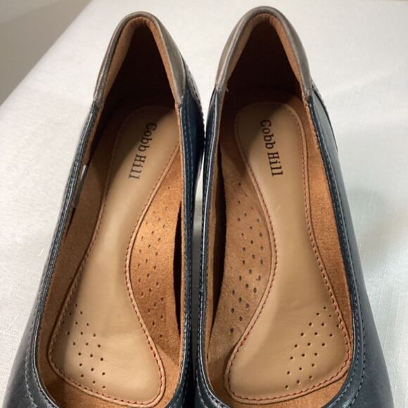 Cobb Hill Navy and Gray Leather Pump with stacked heel Size 7 - Picture 6 of 12